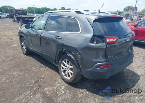 2015 Jeep Cherokee Latitude z USA, uszkodzony, nr VIN 1C4PJMCB8FW588994